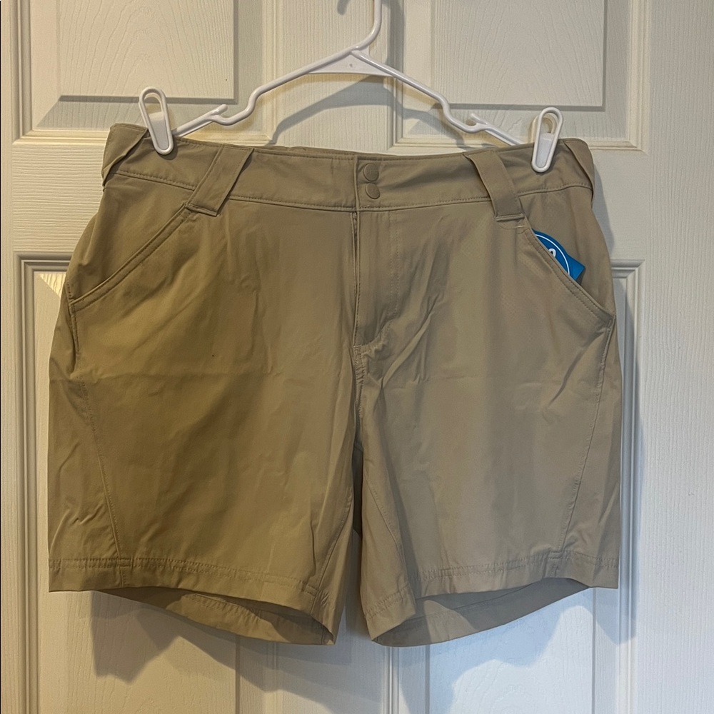Columbia Women's Tan Cargo Shorts
